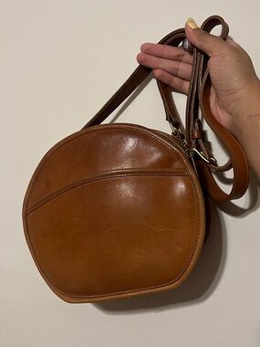 Vintage Tan coach leather Bag - 9901 style